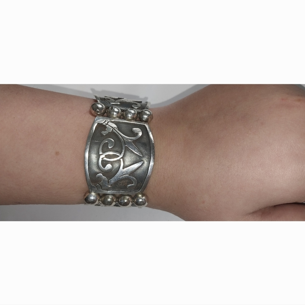 Vintage solid silver floral link panel bracelet - Picture 10 of 13